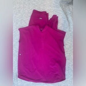 FIGS Rafaela Oversized Scrub Top (xs) 

FIGS Zamora Jogger Scrub Pants (s)